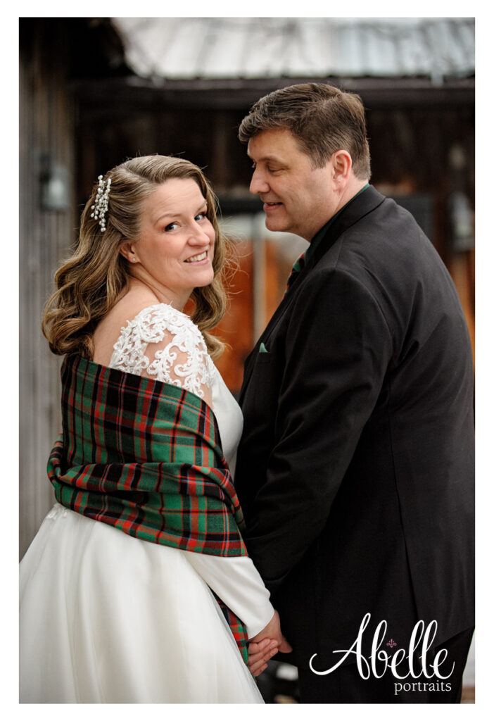 Winter wedding at Strathmere (Ottawa) photographed by Ottawa photographer Abelle Portraits Studio.
